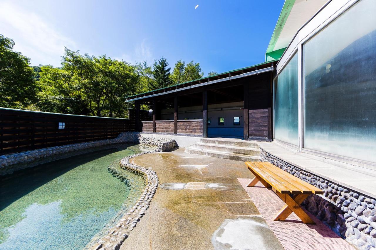 Minshuku Nihonkai Hotel Ishikari Екстериор снимка