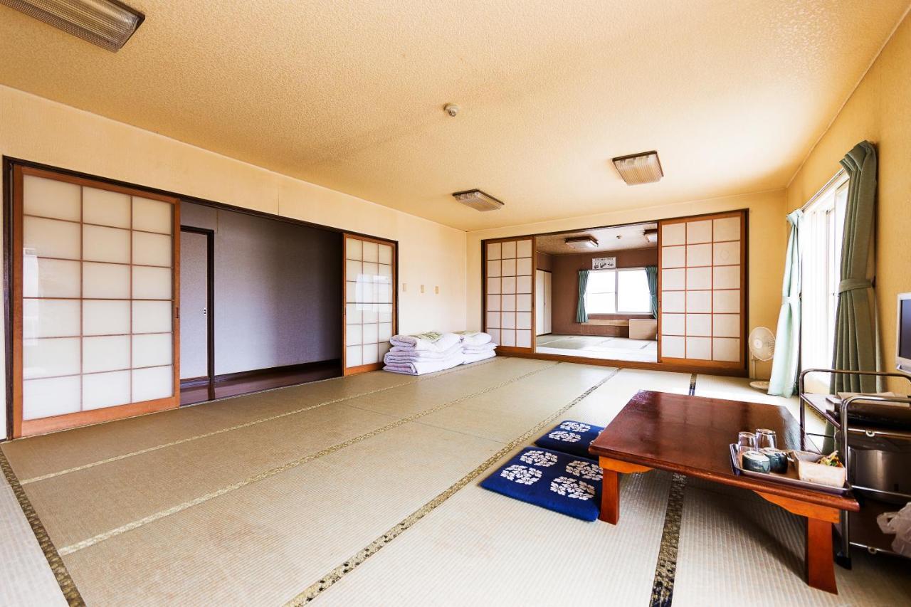 Minshuku Nihonkai Hotel Ishikari Екстериор снимка
