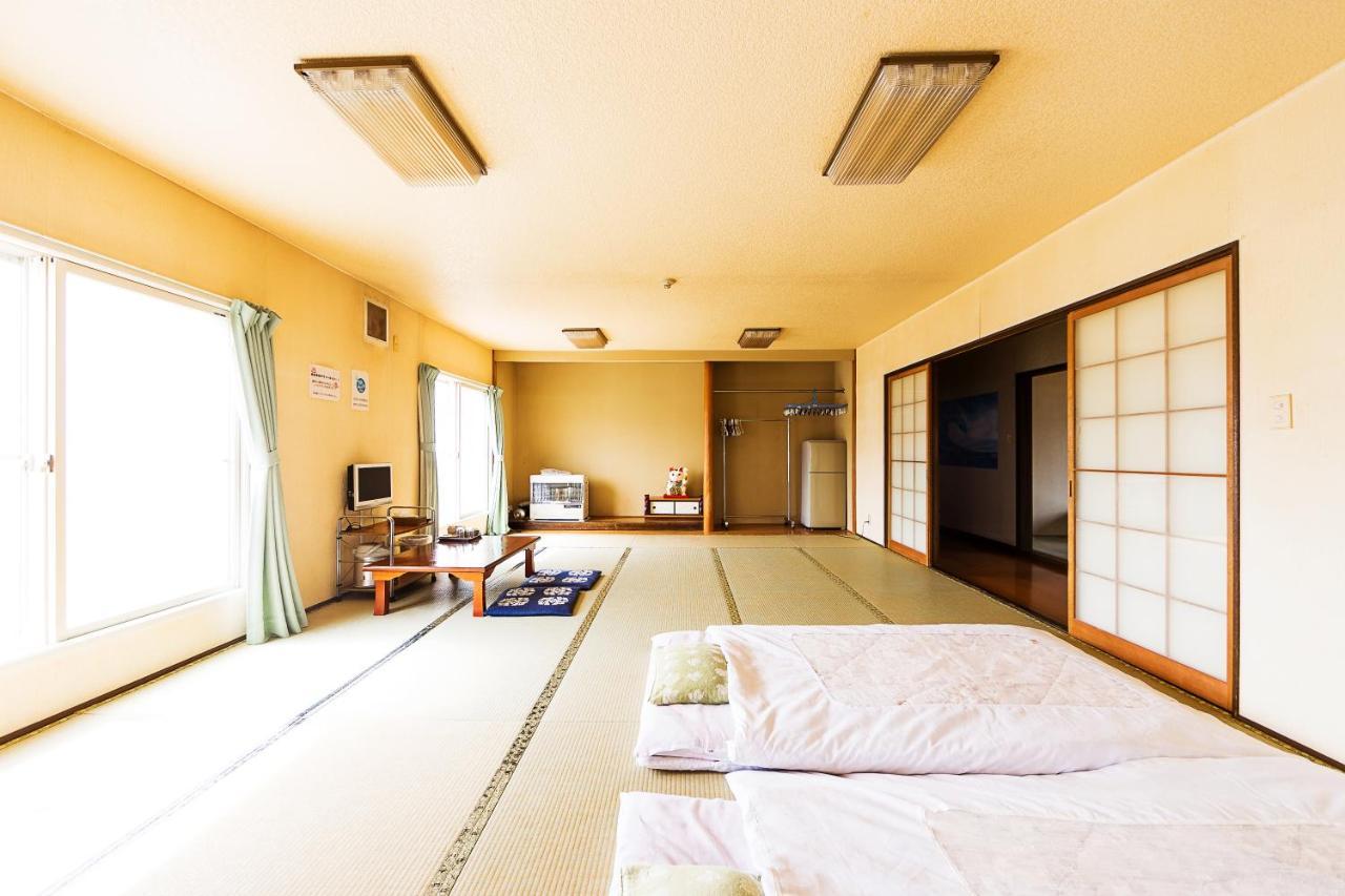 Minshuku Nihonkai Hotel Ishikari Екстериор снимка