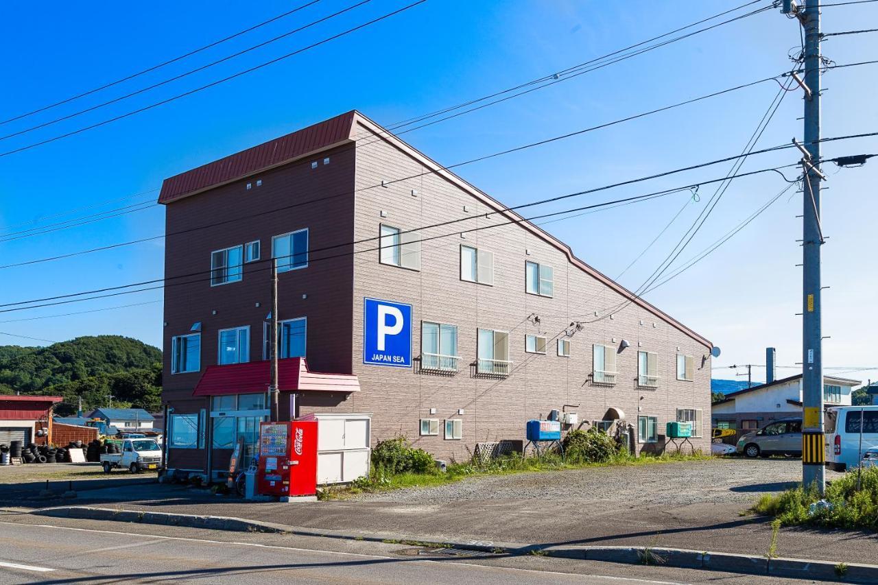 Minshuku Nihonkai Hotel Ishikari Екстериор снимка