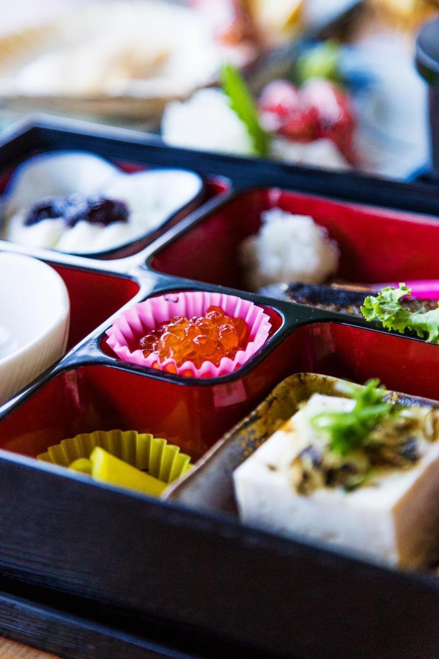 Minshuku Nihonkai Hotel Ishikari Екстериор снимка