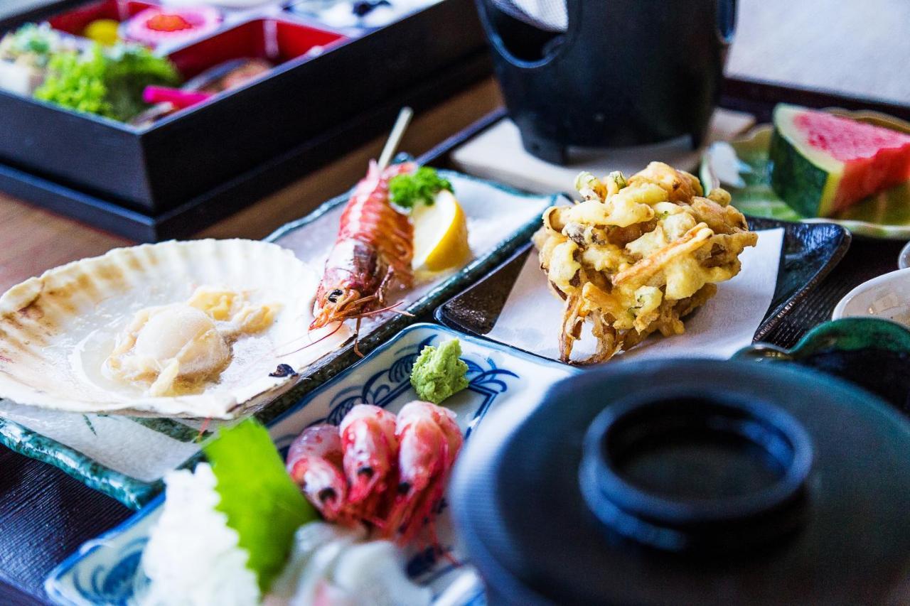 Minshuku Nihonkai Hotel Ishikari Екстериор снимка